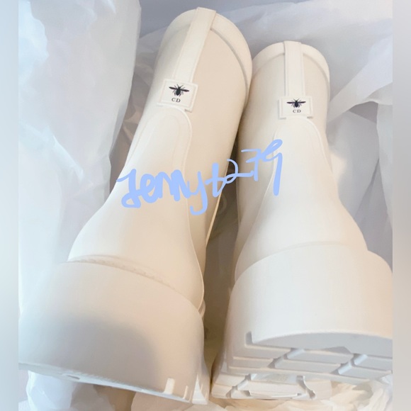 Dior Elegant Boots - Picture 12 of 12
